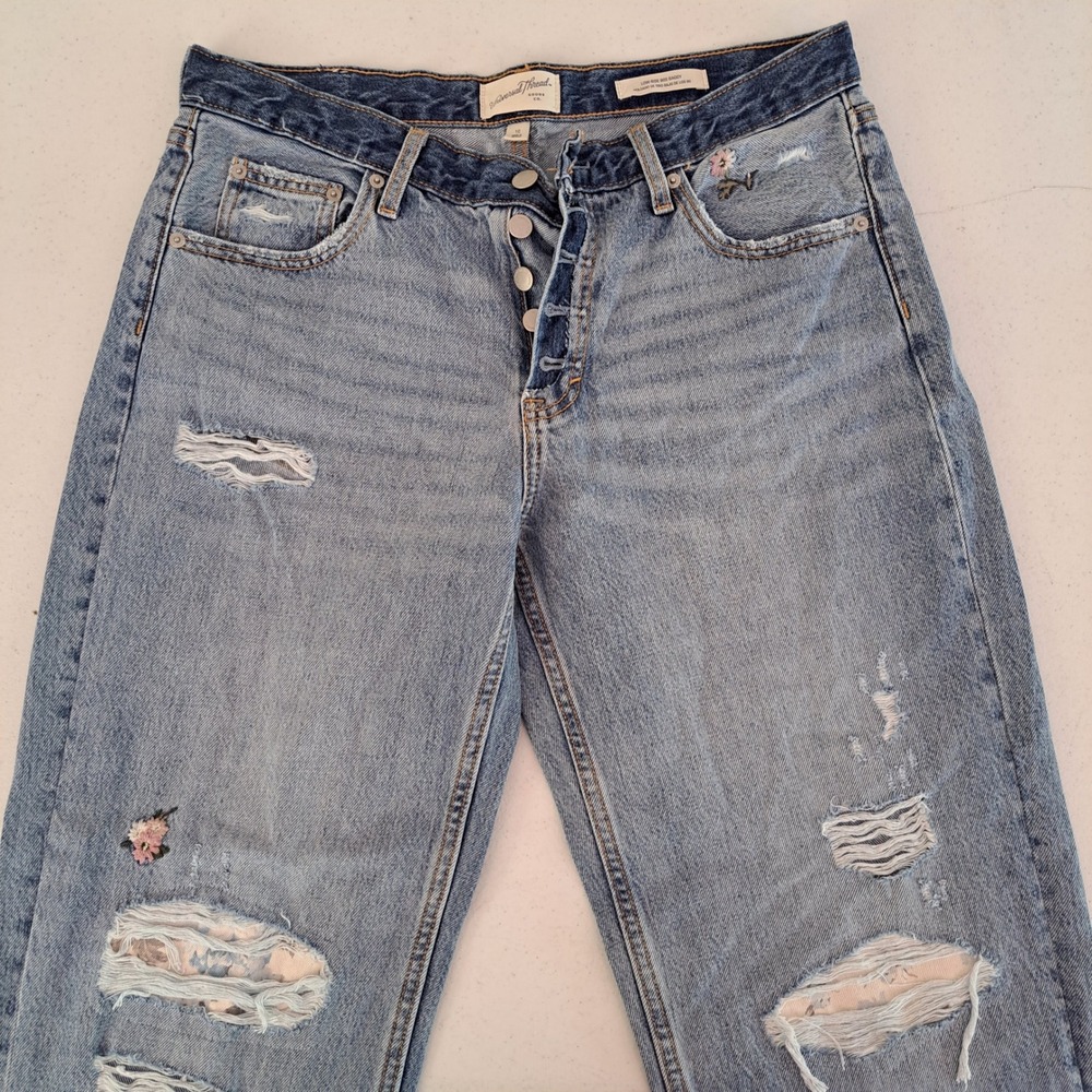 Universal Thread Baggy Jeans 10 Light Blue Floral Distressed 1105-360-B46